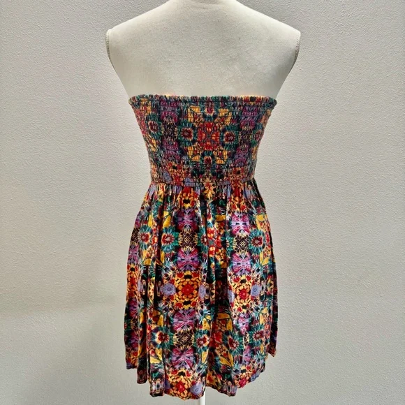 Band Of Gypsies Women’s Medium Kaleidoscope Floral Strapless Mini-Dress Pockets - Picture 3 of 12